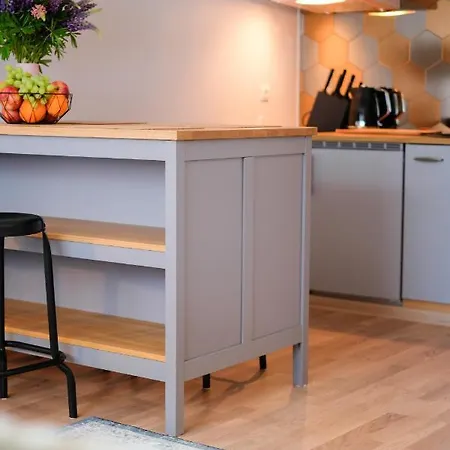 Ohtu Poik 2 City Center Basement Apartment Apartman