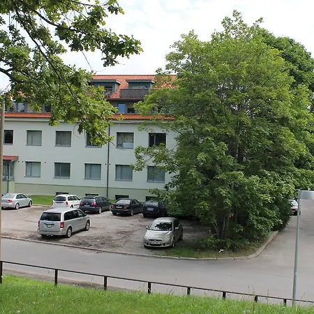 Ohtu Poik 2 City Center Basement Apartment Apartment *