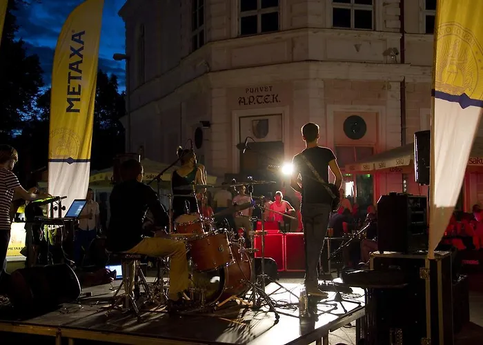 Ohtu Poik 2 Center Basement * Pärnu